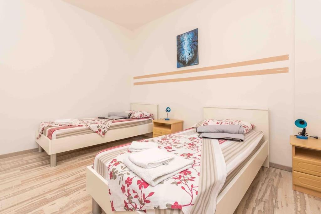 Agape Apartments 比奥格勒·纳·莫鲁 外观 照片